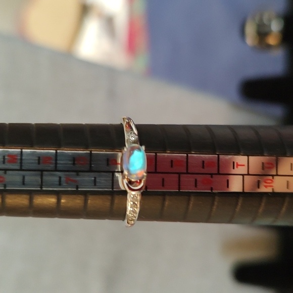 NWOT Beautiful 925 Sterling Silver Moonstone Ring, Size 7 - Picture 6 of 7